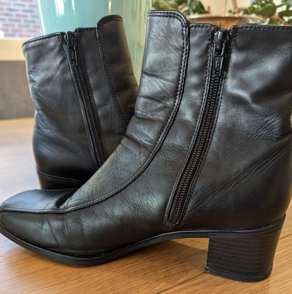 La Canadienne Leather Ankle Boot Size 7.5 - Picture 1 of 8
